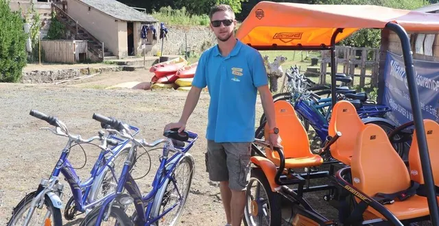 photo  à juigné-sur-sarthe, jessy thielleux proposait diverses activités sur la base de loisirs installé au lieu-dit le moulin, au bord de la rivière.  &copy;  archives ouest-france 