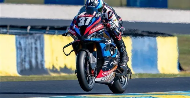 photo  la bmw n° 37 de bmw motorrad a marqué les esprits, hier, lors des essais privés.  &copy;  arnaud despelchain 