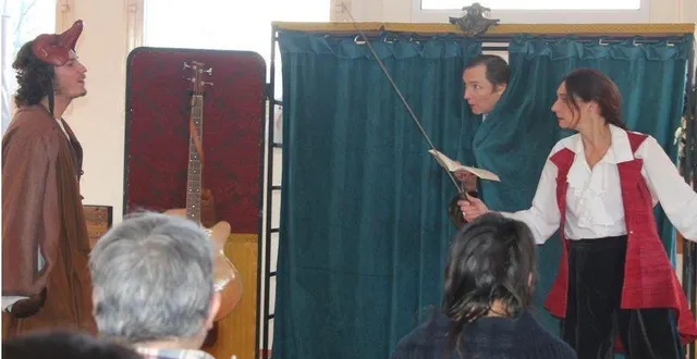 photo  la pièce « entrée des artistes » sera interprétée par la houlala compagnie, qui convoquera brassens, ionesco, molière pour titiller le public.  &copy;  houlala compagnie 