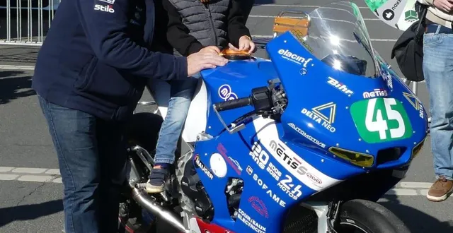 photo  une petite photo souvenir sur la metiss !  &copy;  le maine libre 