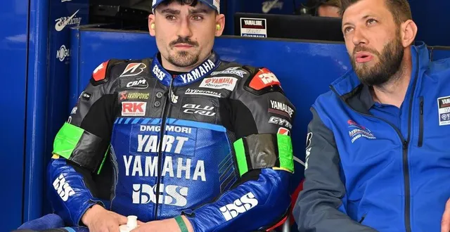 photo  robin mulhauser (à gauche) est le quatrième pilote au sein de l’équipe yart.  &copy;  jérôme fouquet/ouest-france 