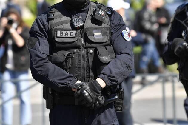 À Marseille, une adolescente de 17 ans victime d’un car-jacking pour sa voiture sans permis  (Ouest-France)