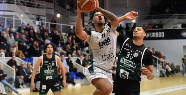 photo  kameronn selebangue a inscrit 8 points.  &copy;  jocelyne régent 