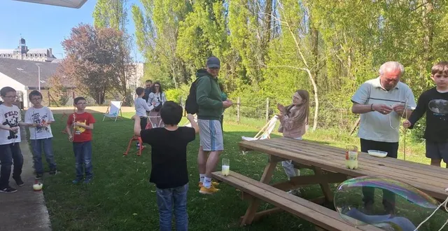 photo  comme au labo dans le jardin de lalumé.  &copy;  co 