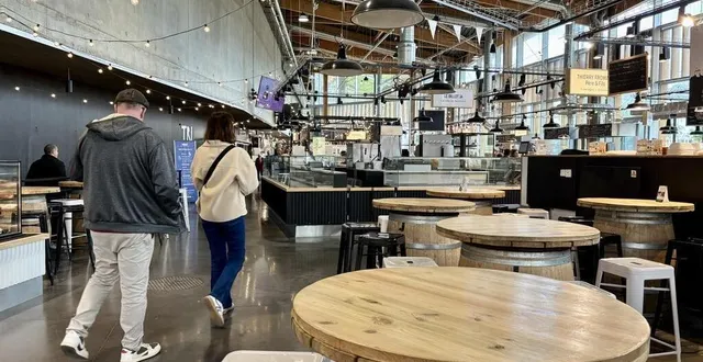 photo  la fermeture du boucher charcutier le billot ja, fin mars, laisse un grand vide au cœur des halles biltoki d’angers.  &copy;  ouest-france 