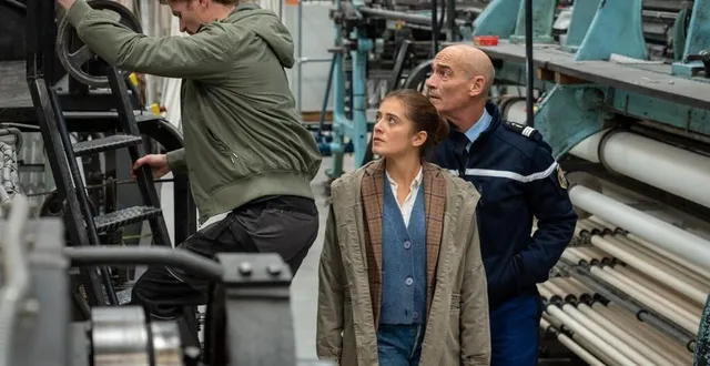 photo  jean-marc barr (antoine) et camille aguilar (lola) mènent l’enquête dans 