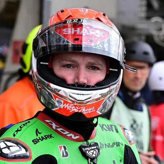 photo grégory leblanc, pilote de la kawasaki n°11.  ©  vincent michel / ouest-france