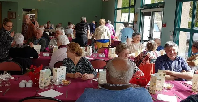 photo  le banquet a réuni 180 convives.  &copy;  le maine libre 