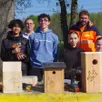 photo les jeunes ont fabriqué et décoré des nichoirs.