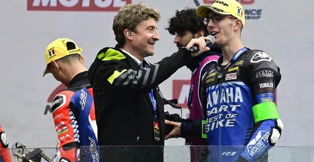 photo  alexy négrier pouvait avoir le sourire pour son premier podium au mans, dès sa première participation.  &copy;  vincent michel / ouest-france 