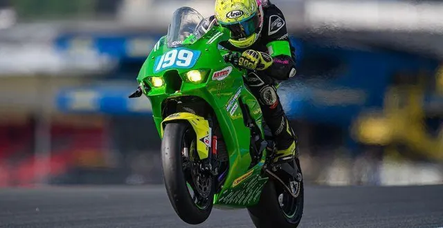 photo en ewc l’écurie évronnaise mana’au compétition a fait belle impression en se classant 9e. le pilote mayennais wayne bourgeais (ici sur la photo) est heureux d’avoir pu aller au bout de l’épreuve avec l’écurie artec (2e en catégorie production). © balpix photography / william joly