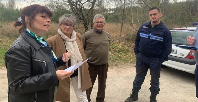 photo  les visites de quartier permettent de faire avancer les choses.  &copy;  le maine libre 