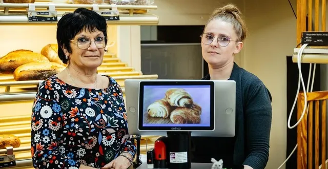 photo  sylvie gardien, cogérante de la boulangerie des quatre sens, qui emploie adeline maine, ne comprend pas cette loi interdisant le travail le 1er mai.  &copy;  ouest-france 