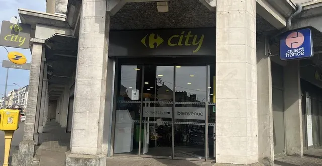 photo  le braquage n’a duré que quelques secondes dans cette supérette de l’avenue bollée au mans (sarthe).  &copy;  ouest-france 