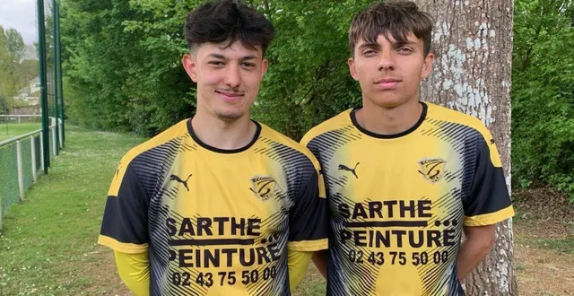 photo  loan halilou et clément delmotte, les apprentis du club de football d’écommoy.  &copy;  le maine libre 