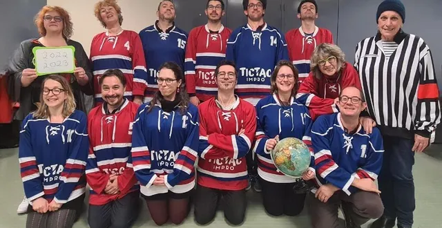 photo  les tictac impro en 2022 prêts pour un match d’improvisation.  &copy;  club photo de sargé 
