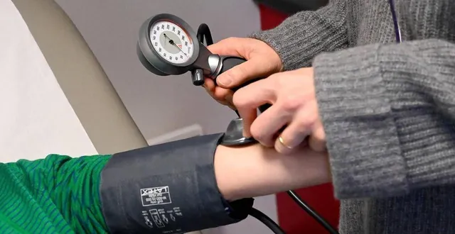 photo  les internes appellent à la grève, le 28 avril 2025. ils s’opposent à une proposition de loi censée lutter contre les déserts médicaux.  &copy;  archives ouest-france 