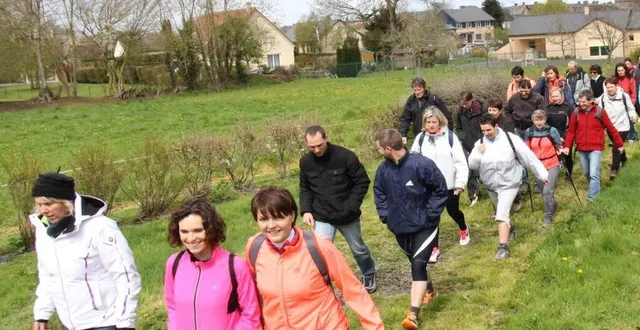 photo  partir de bon pied sur les chemins et sentiers de la vallée de la vère et profiter des beaux paysages.  &copy;  archives ouest-france 