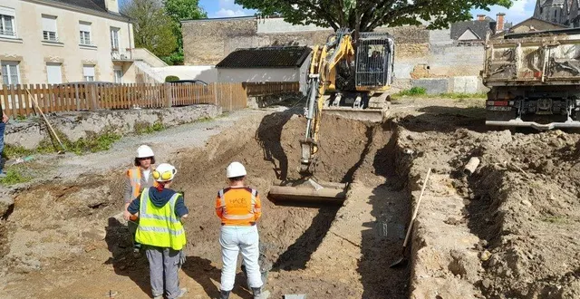 photo  les fouilles ont débuté ce mardi 22 avril, à l’ancienne école de thouarcé.  &copy;  co 