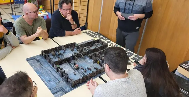 photo  les jeux proposés sont tous en accès libre, encadrés, là où cela est nécessaire, par des animateurs. le but est toujours de créer du lien et de stimuler une émulation de groupe.  &copy;  ouest-france 