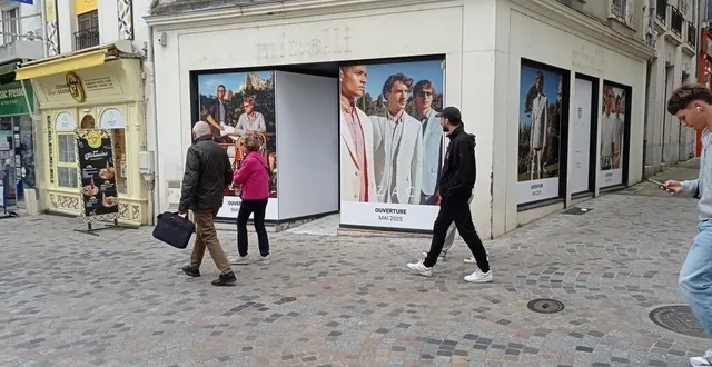 photo  izac, la marque de prêt-à-porter masculin, s’installera d’ici fin mai, place saint-nicolas.  &copy;  ouest-france 