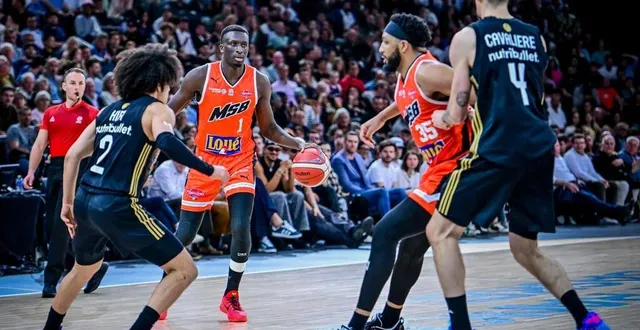 photo  le msb s’est très vite retrouvé sans solution face à la défense parisienne.  &copy;  le maine libre - yvon loué 