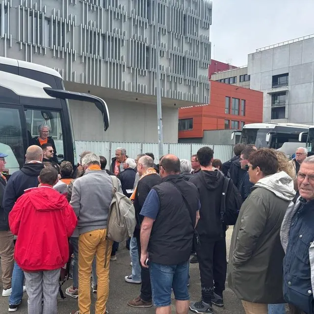 photo vers 14 h, samedi 26 avril 2025, 14 cars de supporters du msb sont partis du mans, direction l’accor arena de paris.  ©  ouest-france