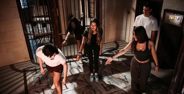 photo  ce jeu attire des milliers de personnes à l’atoll, près d’angers.  &copy;  fort boyard aventures 