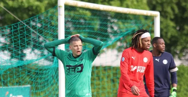 photo  tessier et alençon sont épuisés sur cette fin de saison.  &copy;  nathalie douley 