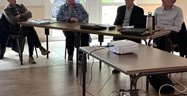 photo  jacky glédel, trésorier, christine tellier, vice-présidente, christian morin, président, et philippe bliguet, directeur, ont animé l’assemblée générale, mercredi.   &copy;  ouest-france 