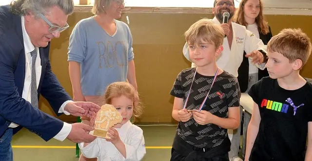photo précigné. les jeunes judokas vainqueurs à domicile  &copy;  le maine libre 