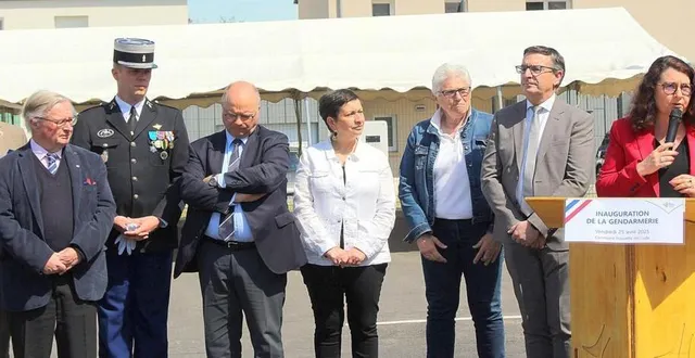 photo  béatrice latouche, maire du lude, a ouvert le cycle des discours.  &copy;  le maine libre 