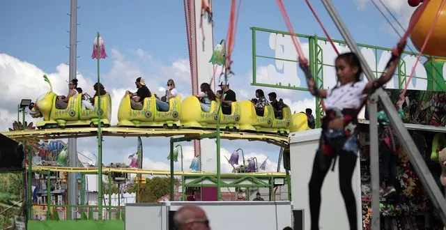 photo  la fête foraine réunit de nombreuses attractions au parc des expositions.  &copy;  co – benoit felace 