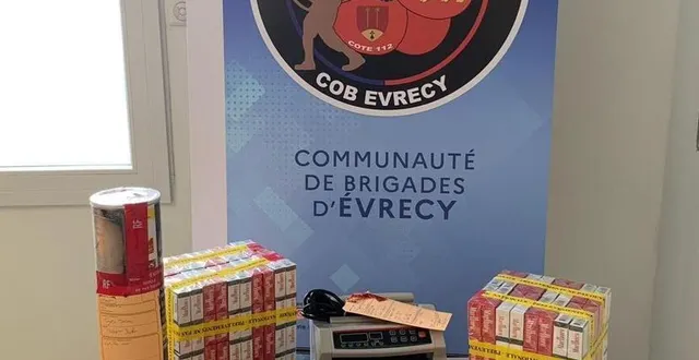 photo  tabac de contrebande en vrac, cartouches de cigarettes, compteuse à billets… ont été saisis dans le cadre de cette enquête menée par les gendarmes.  &copy;  gendarmerie du calvados 