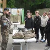 photo  les collégiens de françois-rabelais ont été reçus au camp militaire de saint-jean-de-linières (saint-léger-de-linières), jeudi 24 avril. 