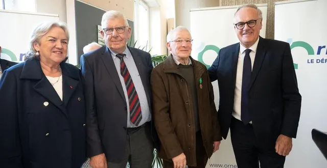 photo  les conseillers départementaux valérie alain et thierry clérembaux, avec claude boscher et christophe de balorre.  &copy;  conseil départemental 61 