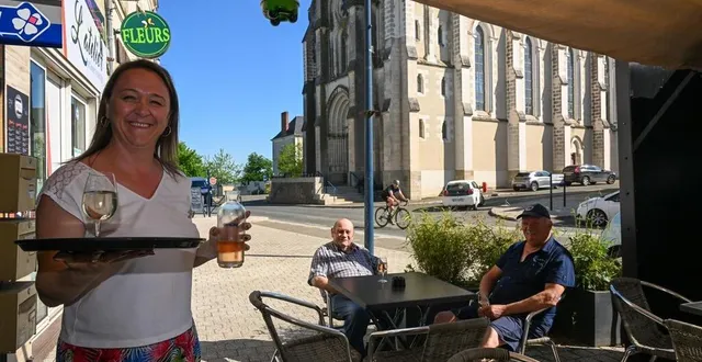 photo  au bar-tabac-pmu le lorétain, on estime que l’ouverture du contournement aura « un impact sur la fréquentation des gens de passage ».  &copy;  co – laurent combet 