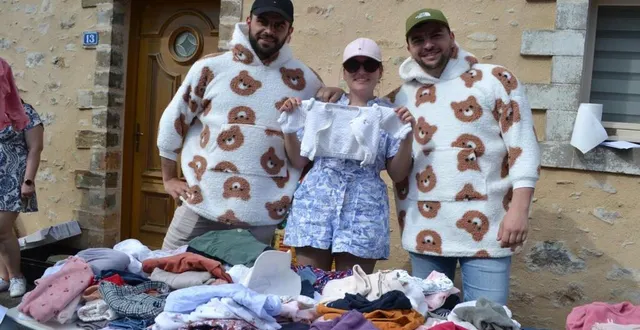 photo  ces exposants ne manquaient pas d’humour. comme argument de vente et malgré la chaleur, ils ont enfilé des polaires.  &copy;  le maine libre 