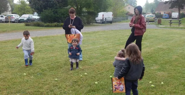 photo  de nombreux enfants ont participé à l’animation chasse aux œufs pour le bonheur des petits, mais aussi des familles.  &copy;  le maine libre 