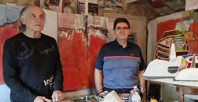 photo  gérard weiss et yves bouvier dans l’atelier du peintre.  &copy;  co 