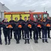 photo une partie des jeunes sapeurs-pompiers d’argentan avec leur responsable, yannick hébert (à gauche).