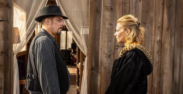 photo  céline sallette et damien bonnard, en chefs de clans opposés, se font face dans «malditos».  &copy;  © william dupuy warner bros. discovery 