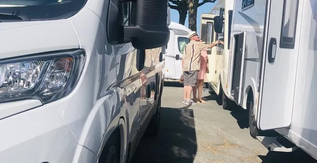 photo  les campings-cars séduisent des clients de plus en plus jeunes. mais certains jugent ces véhicules trop contraignants.  &copy;  co - jordan guerin-morin 