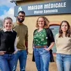 photo  à marolles-les-braults, ces jeunes médecins pratiquent au centre municipal de santé. 