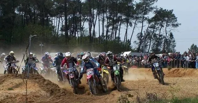 photo  le championnat régional motocross de vaas se tiendra ce week-end.  &copy;  archives le maine libre 