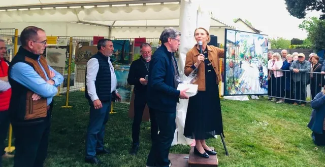 photo  remise des prix aux artistes peintres lors de la 30e édition des peintres dans le bocage à neuville-sur-sarthe.  &copy;  le maine libre 