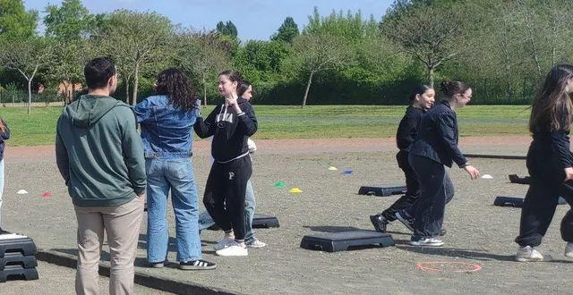 photo  les lycéens avaient plusieurs défis à relever.  &copy;  le maine libre 