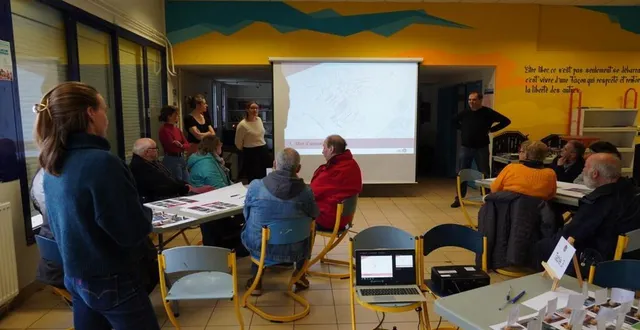 photo  le mans métropole et cyrille guilbaud, adjoint urbanisme, lors de la présentation.  &copy;  ouest-france 