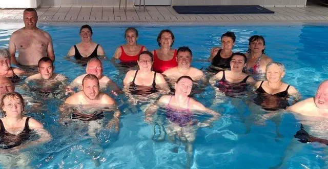 photo  au centre du cours d’aquagym, linsey tonnet, qui effectue une formation en alternance.  &copy;  co 