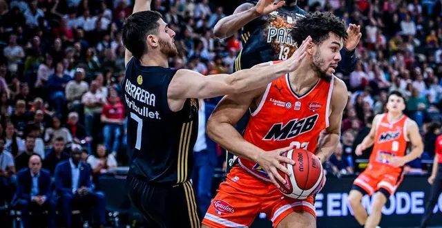 photo  le manceau noah penda lors de la finale de la coupe de france de basket contre paris, le 26 avril 2025 à bercy.  &copy;  photo : le maine libre - yvon loué 